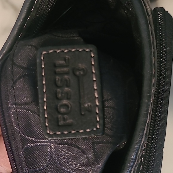 Fossil Cross Town Black Leather Slim Crossbody Messenger Bag Errands Practical - Picture 8 of 14